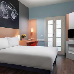 Отель Ibis Airport